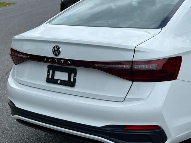 Photo of 2025 Pure White Volkswagen Jetta