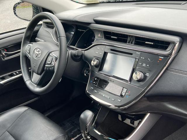 Photo of 2018 Cosmic Gray Mica Toyota Avalon