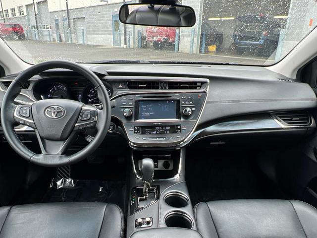 Photo of 2018 Cosmic Gray Mica Toyota Avalon