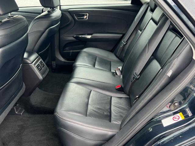 Photo of 2018 Cosmic Gray Mica Toyota Avalon