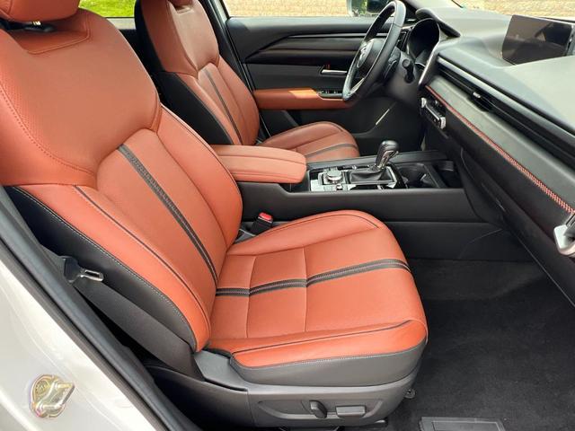 Photo of 2024 Wind Chill Pearl Mazda CX-50