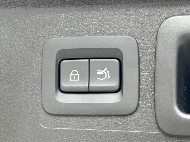 Photo of 2024 Wind Chill Pearl Mazda CX-50