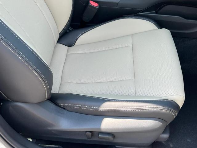 Photo of 2025 Crystal White Subaru Outback