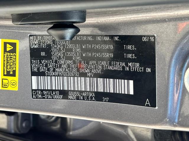 Photo of 2016 Predawn Gray Mica Toyota Highlander