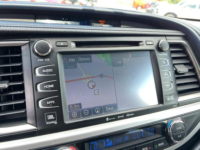 Photo of 2016 Predawn Gray Mica Toyota Highlander