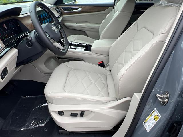 Photo of 2026 Gray Volkswagen Atlas