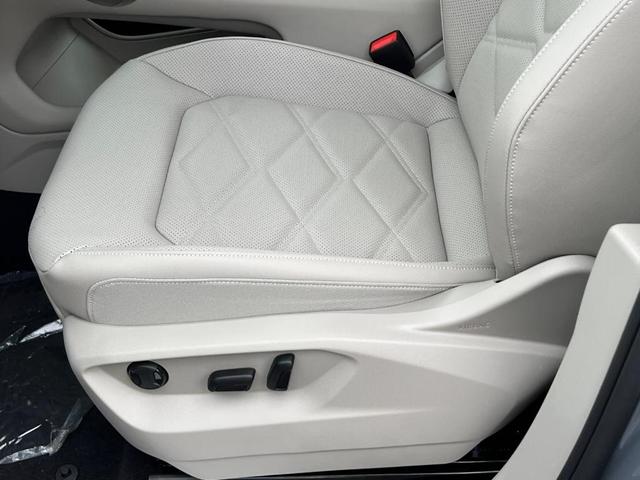 Photo of 2026 Gray Volkswagen Atlas