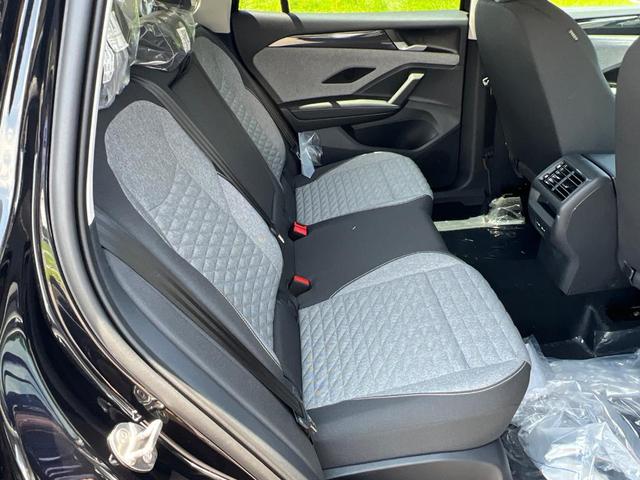 Photo of 2025 Deep Black Pearl Effect Volkswagen Tiguan