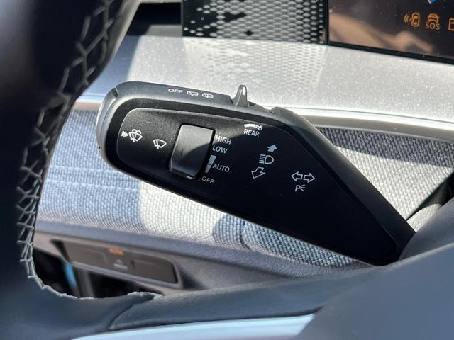 Photo of 2025 Deep Black Pearl Effect Volkswagen Tiguan