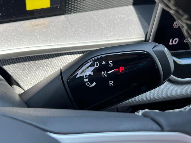 Photo of 2025 Deep Black Pearl Effect Volkswagen Tiguan