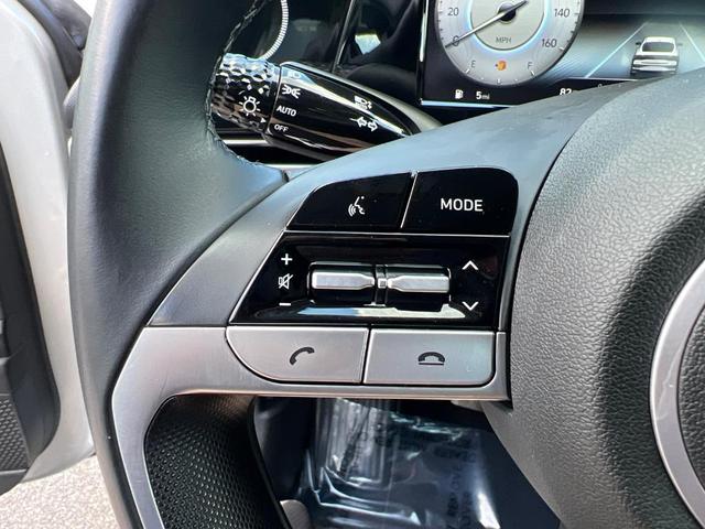 Photo of 2021 Shimmering Silver Pearl Hyundai ELANTRA