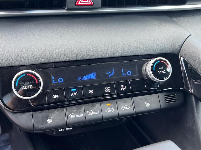 Photo of 2021 Shimmering Silver Pearl Hyundai ELANTRA
