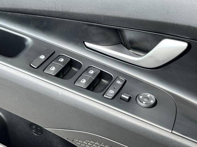 Photo of 2021 Shimmering Silver Pearl Hyundai ELANTRA