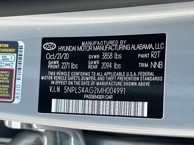 Photo of 2021 Shimmering Silver Pearl Hyundai ELANTRA