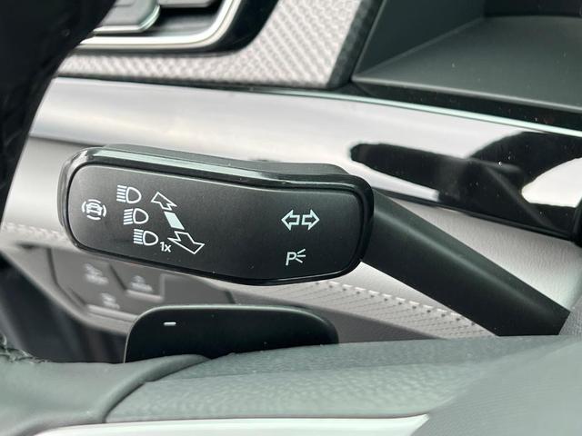 Photo of 2025 Pure Gray Volkswagen Atlas
