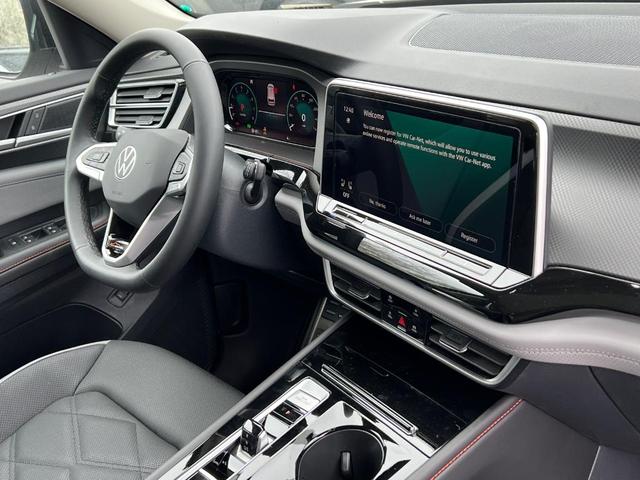 Photo of 2025 Pure Gray Volkswagen Atlas