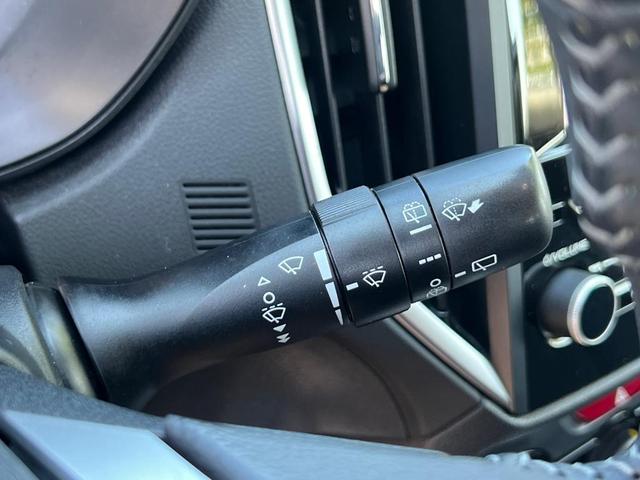 Photo of 2019 Ice Silver Metallic Subaru Forester
