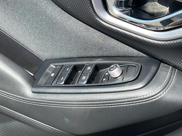 Photo of 2019 Ice Silver Metallic Subaru Forester