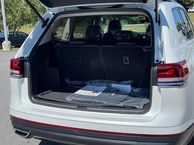 Photo of 2026 White Pearl Volkswagen Atlas