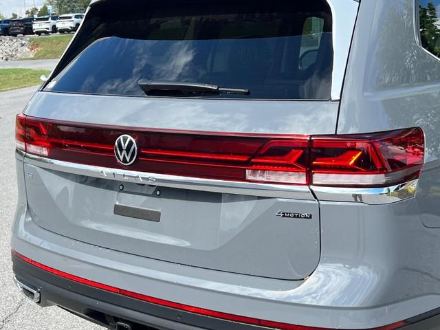 Photo of 2026 Pure Gray Volkswagen Atlas
