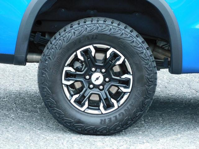 Photo of 2024 Blue Chevrolet Silverado 1500