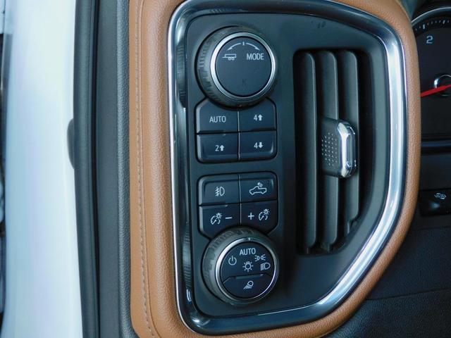 Photo of 2023 White Chevrolet Silverado 3500