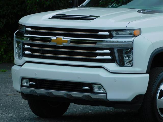 Photo of 2023 White Chevrolet Silverado 3500