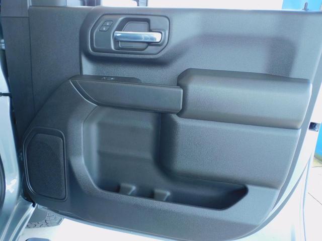 Photo of 2025 Gray Chevrolet Silverado 2500