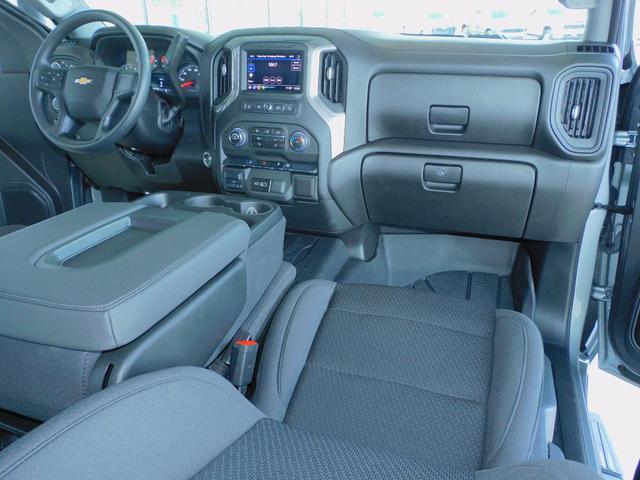 Photo of 2025 Gray Chevrolet Silverado 2500