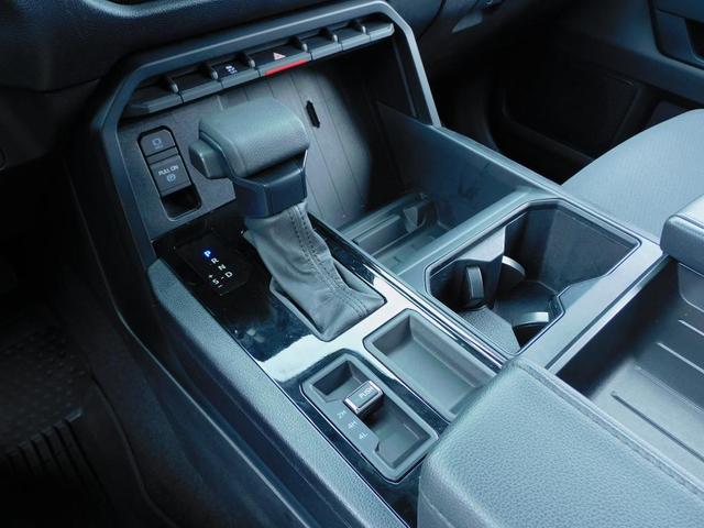 Photo of 2022 White Toyota Tundra