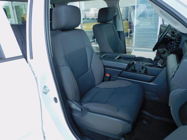 Photo of 2022 White Toyota Tundra