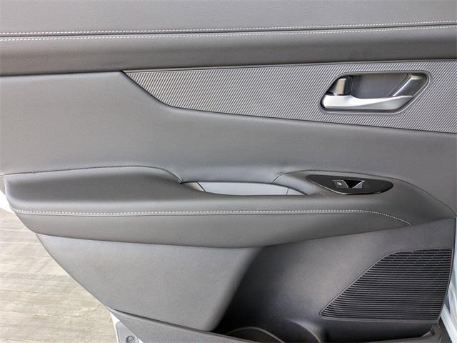 Photo of 2025 Everest White Pearl Tricoat Nissan Murano