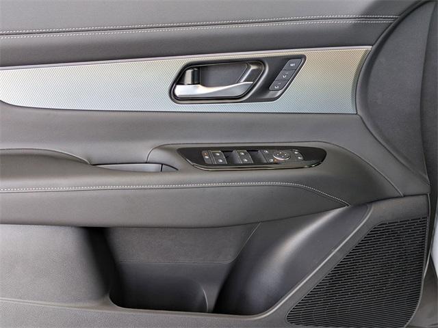 Photo of 2025 Everest White Pearl Tricoat Nissan Murano