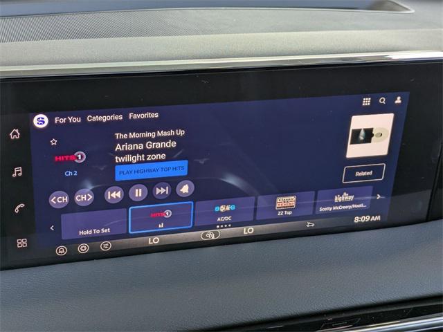 Photo of 2026 Aspen White Tricoat Nissan Armada