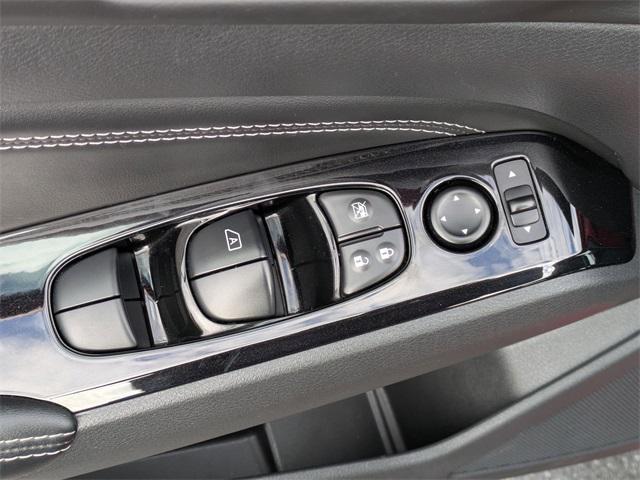 Photo of 2023 Scarlet Ember Tintcoat Nissan Altima