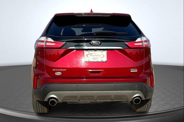 Photo of 2019 Ruby Red Metallic Tinted Clearcoat Ford Edge
