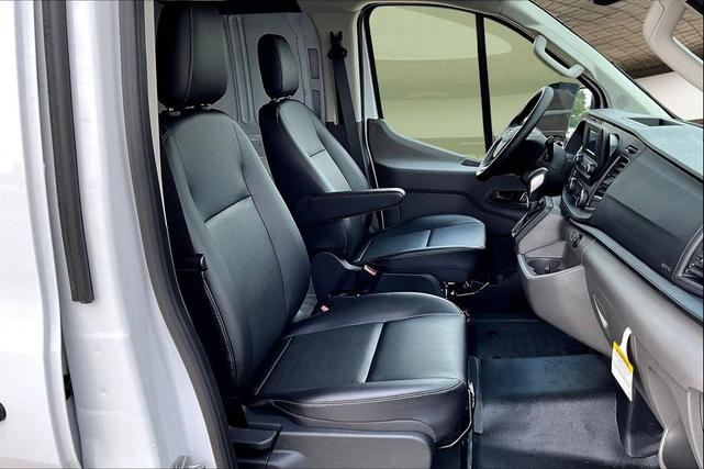 Photo of 2025 Oxford White Ford Transit-350