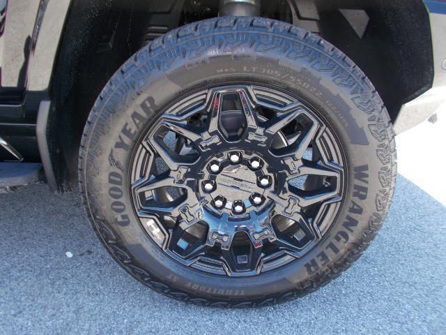 Photo of 2025 Void Black GMC HUMMER EV Pickup