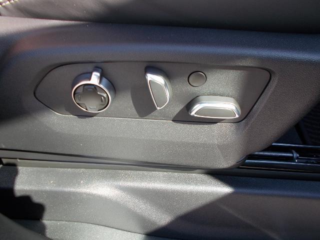 Photo of 2025 Onyx Black GMC Sierra 1500