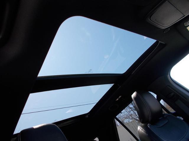 Photo of 2023 Rapid Red Metallic Tinted Clearcoat Ford Explorer