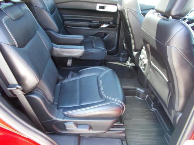 Photo of 2023 Rapid Red Metallic Tinted Clearcoat Ford Explorer