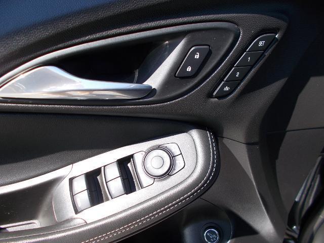Photo of 2020 Ebony Twilight Metallic Buick Encore GX