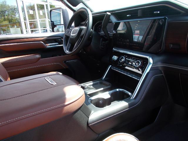 Photo of 2024 Onyx Black GMC Sierra 3500