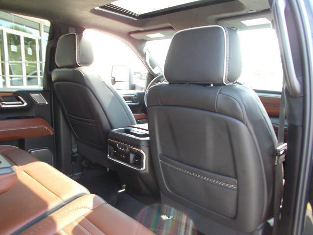 Photo of 2024 Onyx Black GMC Sierra 3500