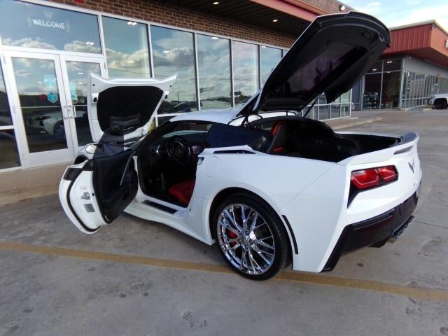 Photo of 2018 Arctic White Chevrolet Corvette
