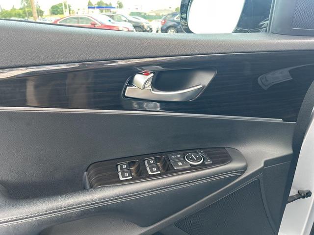 Photo of 2020 Sparkling Silver Kia Sorento