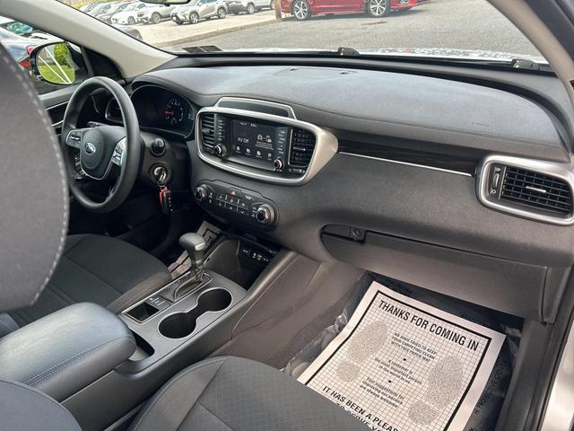 Photo of 2020 Sparkling Silver Kia Sorento