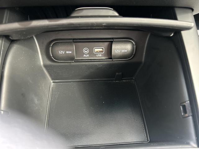 Photo of 2020 Sparkling Silver Kia Sorento
