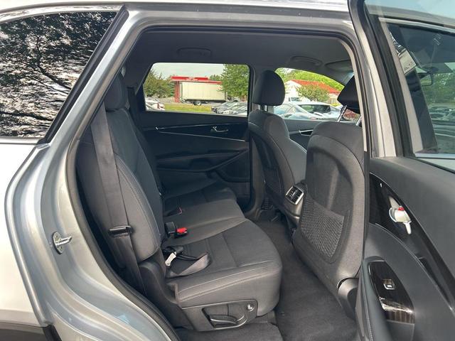 Photo of 2020 Sparkling Silver Kia Sorento