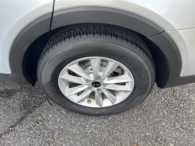Photo of 2020 Sparkling Silver Kia Sorento